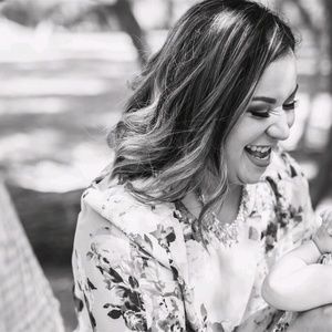 Meet your Posher, Paola